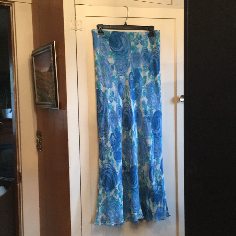 Karen Kane floral print skirt